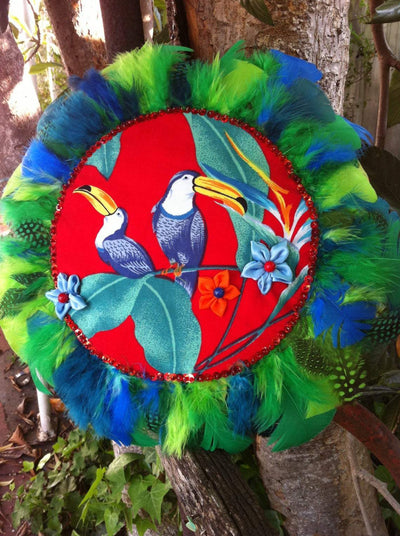 Bird cushion, red cushion, round cushion, toucan cushion, boho cushion, feather cushion, tropical cushion, tropical decor, bird decor